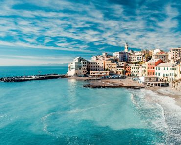 Cât costă, de fapt, o vacanță în Santorini. Un român a dezvăluit ce sumă a dat pentru cazare, mâncare și transport: „Atât de dramatic” Cât costă, de fapt, o vacanță în Santorini. Un român a dezvăluit ce sumă a dat pentru cazare, mâncare și transport: „Atât de dramatic”
