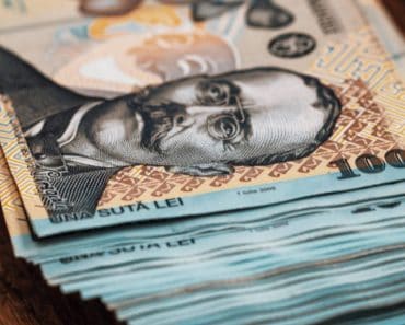 Om de afaceri trimis în judecată după ce nu a plătit timp de doi ani contribuţiile la sănătate şi pensii pentru zeci de angajaţi
