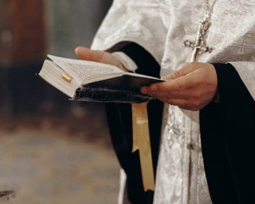 Sărbătoare în calendarul ortodox: Doi sfinți importanți sunt cinstiți pe 26 august. Cui îi poți spune „La mulți ani”