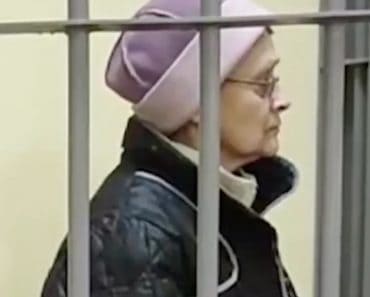 O pensionară de 70 de ani a fost condamnată la 15 ani de închisoare în Rusia pentru că a trimis 600 de euro armatei ucrainene