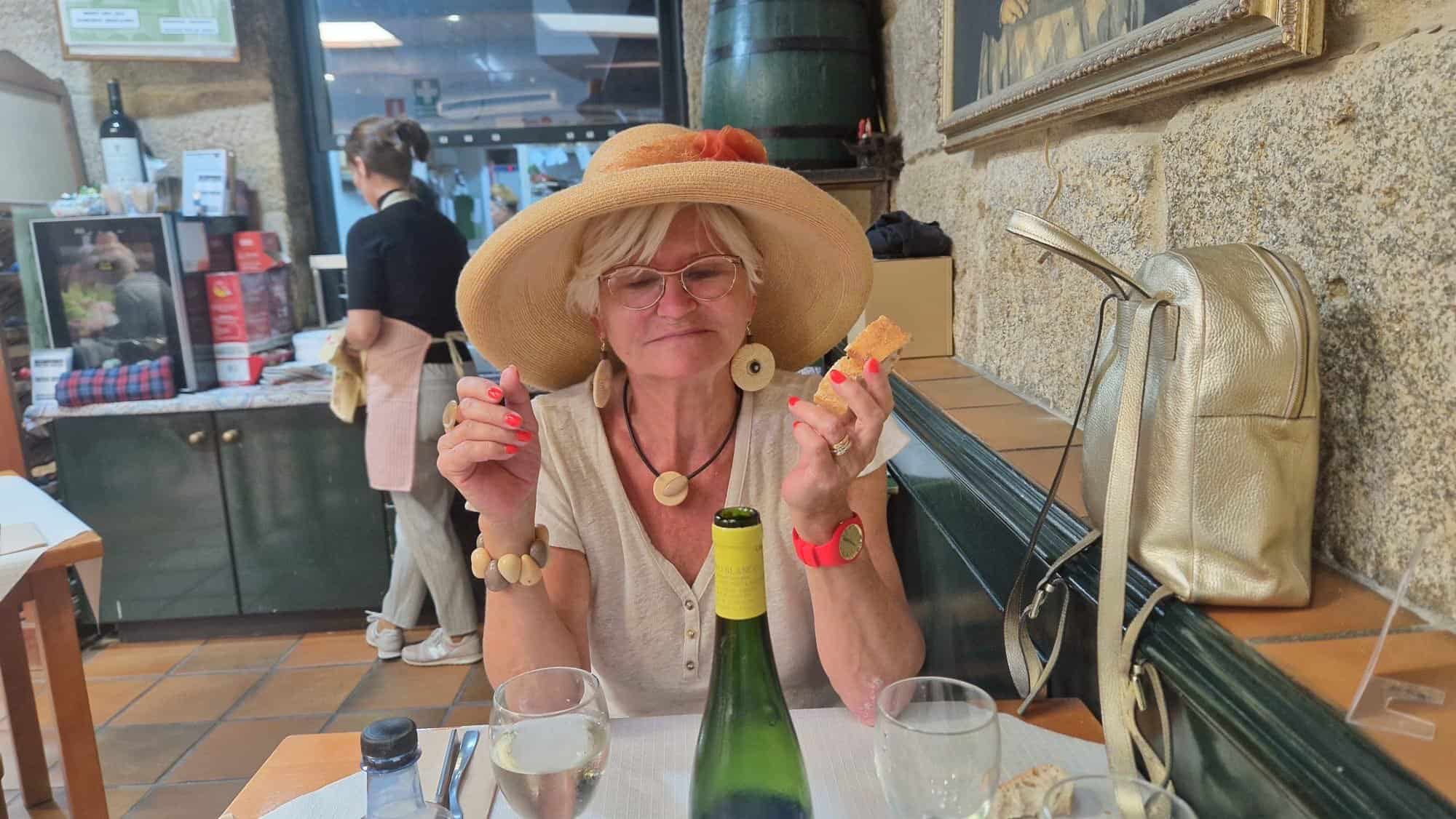 Unde pleacă în vacanță Monica Tatoiu fără soț. Sfatul surprinzător pentru perioada următoare: „Nu purtați nimic roșu”
