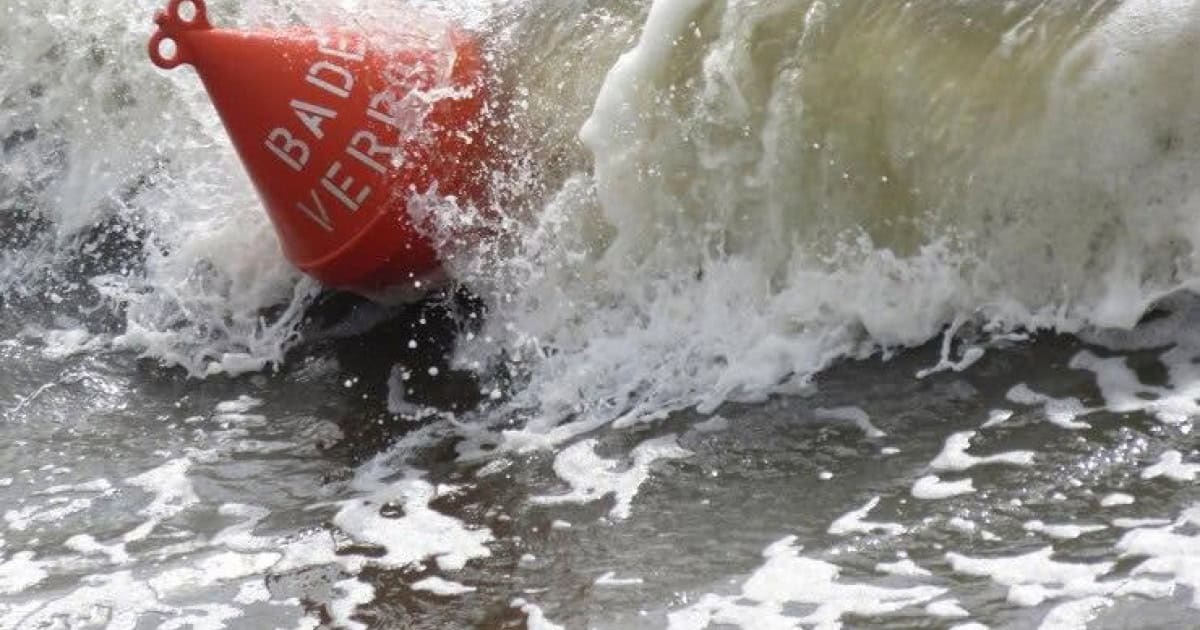 Un bărbat s-a înecat în mare la Eforie Nord. Fusese scos de salvamari de 3 ori din valuri, în cursul zilei, dar a intrat din nou în apă