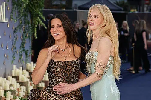 Sandra Bullock, glumă obraznică despre Nicole Kidman, în direct la TV. Actrița a izbucnit în râs Sandra Bullock, glumă obraznică despre Nicole Kidman, în direct la TV. Actrița a izbucnit în râs