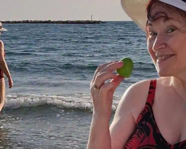 La 68 de ani, Natalia Guberna arată impecabil în costum de baie! Cu ce cremă ieftină, celebră în comunism, scapă de riduri: „Costă vreo 20-30 de lei”