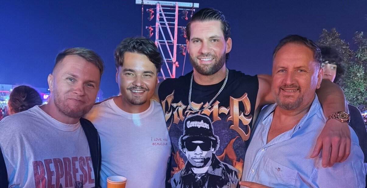 Anunțul surpriză făcut de Codin Maticiuc și Florian Munteanu pe scena de la Nibiru: „O să dăm șansa și unui talent de aici să se afirme”