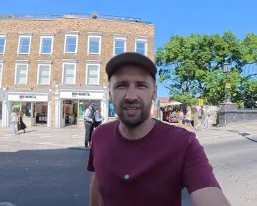 Un vlogger a luat la pas Londra și a rămas surprins de prețuri: „Cartoful se vinde la bucată” Un vlogger a luat la pas Londra și a rămas surprins de prețuri: „Cartoful se vinde la bucată”