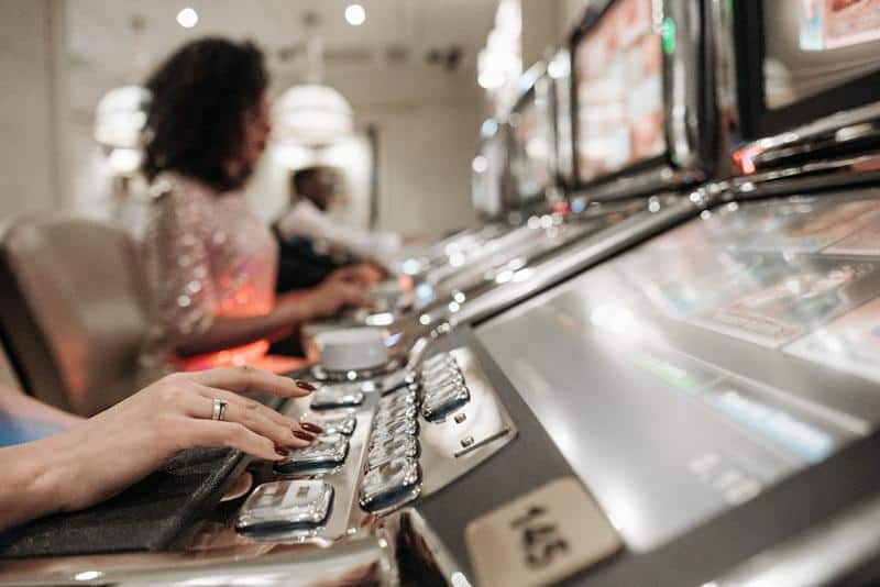 Bugetul de divertisment: cum îți controlezi cheltuielile pentru streaming, gaming și casino online