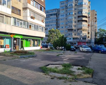Mihai Apostolache propune programul „Adoptă un spațiu” la Ploiești: zonele degradate, transformate cu bani privați Mihai Apostolache propune programul „Adoptă un spațiu” la Ploiești: zonele degradate, transformate cu bani privați