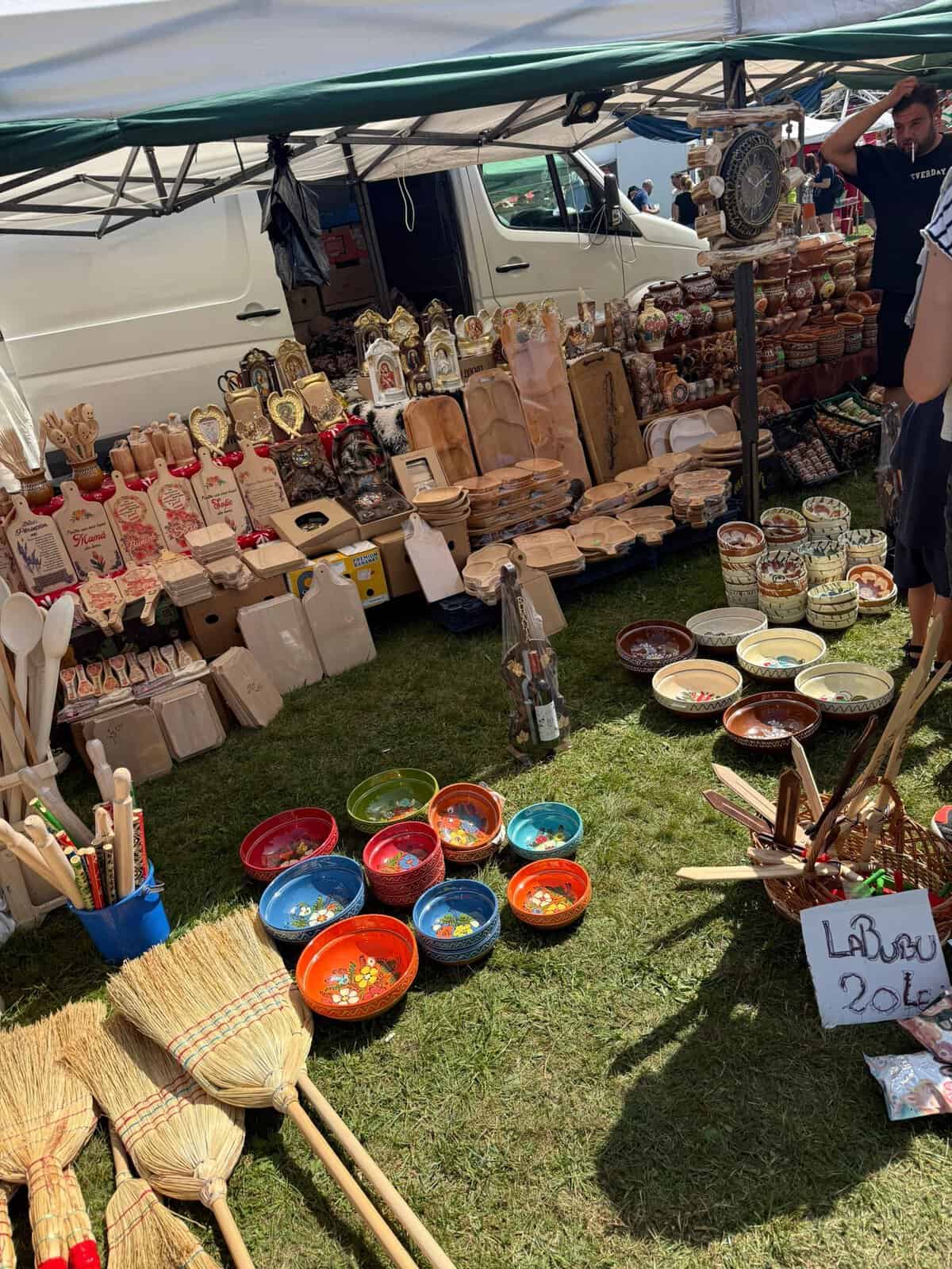 Festivalul Cașcavelei este în toi la Valea Doftanei. Produse tradiționale, preparate locale și muzică, timp de trei zile