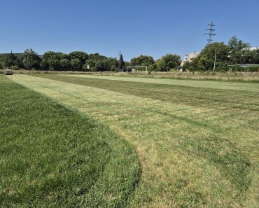 Stadionul „Steaua Română” din Câmpina se pregătește să revină în circuitul sportiv. Se refac gazonul și sistemul de irigație Stadionul „Steaua Română” din Câmpina se pregătește să revină în circuitul sportiv. Se refac gazonul și sistemul de irigație