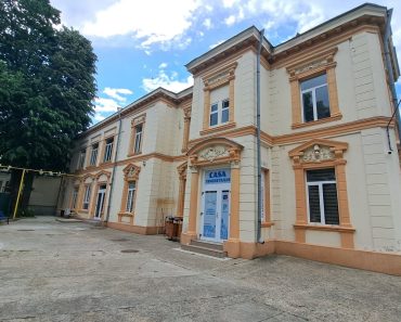 Palatul Copiilor Ploiești face înscrieri pentru noul an școlar. Părinții își pot înscrie copiii între 1 și 4 septembrie Palatul Copiilor Ploiești face înscrieri pentru noul an școlar. Părinții își pot înscrie copiii între 1 și 4 septembrie