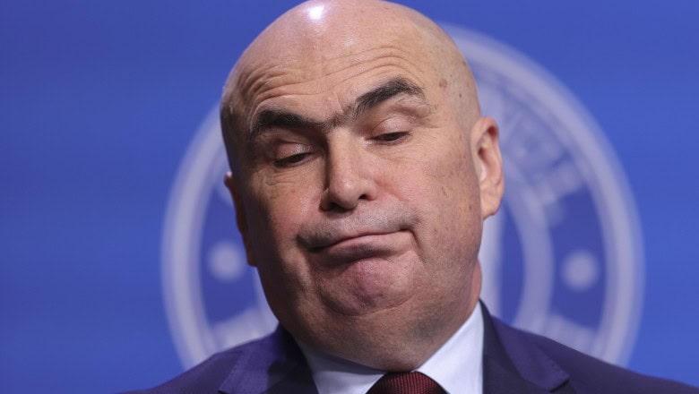 Ion Cristoiu susține că Bolojan nu-și dă demisia pentru că s-a obișnuit cu avantajele