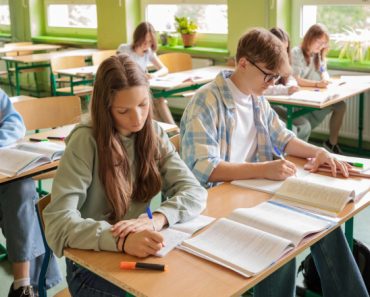 Ministrul Educației, noi precizări despre concursul separat de admitere în clasa a IX-a