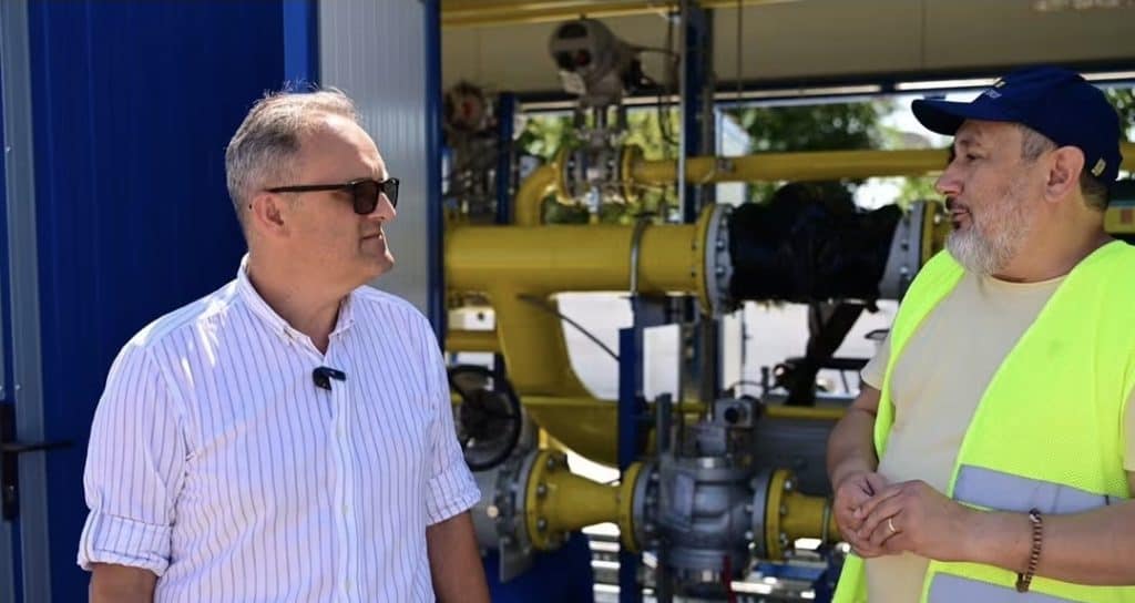 După zeci de ani aşteptare, Valea Slănicului va fi conectată la reţeaua de gaze. Virgil Nanu: La începutul lunii septembrie, lucrările vor fi gata