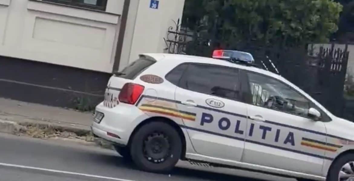Accident pe strada Văleni din Ploiești: femeie pe trotinetă, lovită de o mașină