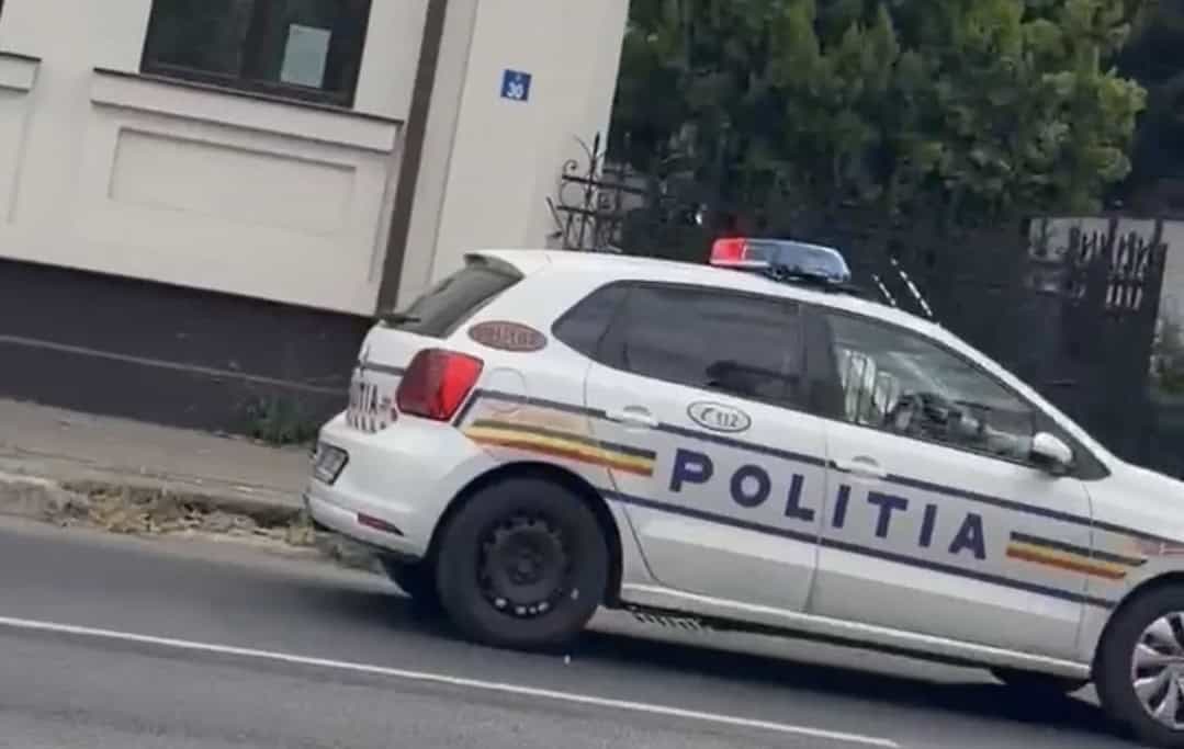 Accident pe strada Văleni din Ploiești: femeie pe trotinetă, lovită de o mașină Accident pe strada Văleni din Ploiești: femeie pe trotinetă, lovită de o mașină