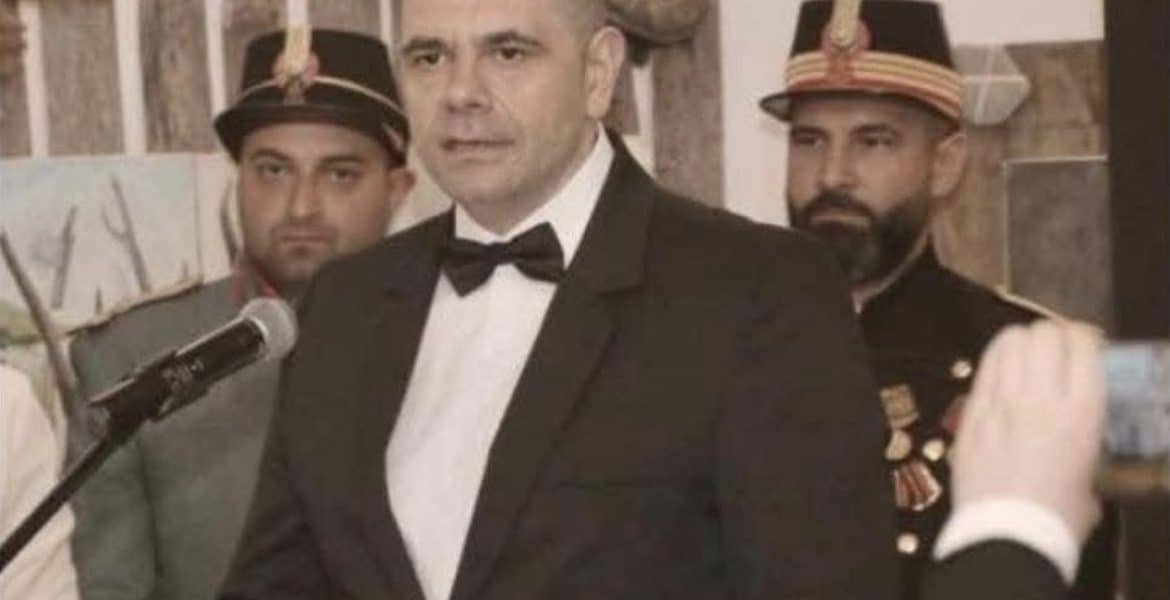 REVOLTA ADMINISTRATORULUI PUBLIC DIN PRAHOVA / Emil Drăgănescu spulberă ipocrizia USR: „Un partid de 7% ține lecții de guvernare, deși au lăsat România în haos!”