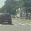 Pieton lovit de o mașină pe trecerea de pietoni, în Ploiești. Trafic îngreunat pe strada Democrației
