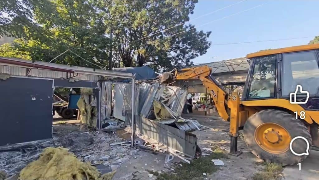 Mihai Polițeanu continuă demolările la Gara de Sud: „Cașcarabete insalubre”