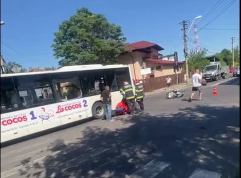 VIDEO: Autobuz TCE Ploiești implicat într-un accident cu o motocicletă VIDEO: Autobuz TCE Ploiești implicat într-un accident cu o motocicletă