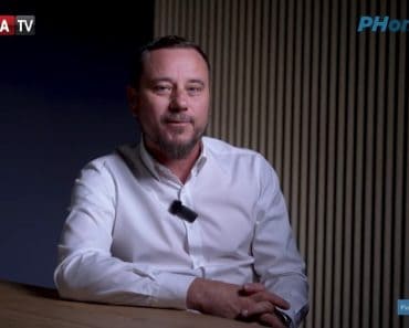 Alin Dănilă, între administrație și rock: povestea concertului Vicii la peste 2.000 de metri Alin Dănilă, între administrație și rock: povestea concertului Vicii la peste 2.000 de metri