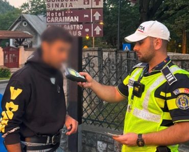 Bilanțul săptămânii pe șoselele Prahovei: 600 de mașini oprite la control, 200 de sancțiuni, șapte dosare penale Bilanțul săptămânii pe șoselele Prahovei: 600 de mașini oprite la control, 200 de sancțiuni, șapte dosare penale