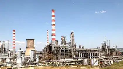 Tribunalul Prahova a dispus deschiderea procedurii generale a insolvenţei împotriva Petrotel Lukoil
