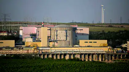 Planul de închidere de la Cernavodă merge mai departe. Azi debitul Dunării a mai scăzut cu încă 4 cm. Nivelul a atins valoarea de 1.81 m Planul de închidere de la Cernavodă merge mai departe. Azi debitul Dunării a mai scăzut cu încă 4 cm. Nivelul a atins valoarea de 1.81 m