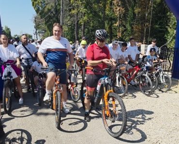 VIDEO: Drumul lui Bachus începe la Tătaru! Virgil Nanu și sute de bicicliști, la inaugurarea primului traseu de MTB din Ținutul Vinului VIDEO: Drumul lui Bachus începe la Tătaru! Virgil Nanu și sute de bicicliști, la inaugurarea primului traseu de MTB din Ținutul Vinului