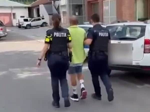 Bărbat de 40 de ani din Florești, încătușat și arestat preventiv după ce a amenințat o fată de 15 ani cu moartea