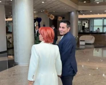 Ședință mare la PSD. Liderii partidului, dar și parlamentarii săi, fac planuri la Sinaia pentru un nou Guvern Ședință mare la PSD. Liderii partidului, dar și parlamentarii săi, fac planuri la Sinaia pentru un nou Guvern