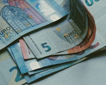 Cum arată viața românului care a câștigat 11 milioane de euro la Loto. Ce a făcut cu averea Cum arată viața românului care a câștigat 11 milioane de euro la Loto. Ce a făcut cu averea