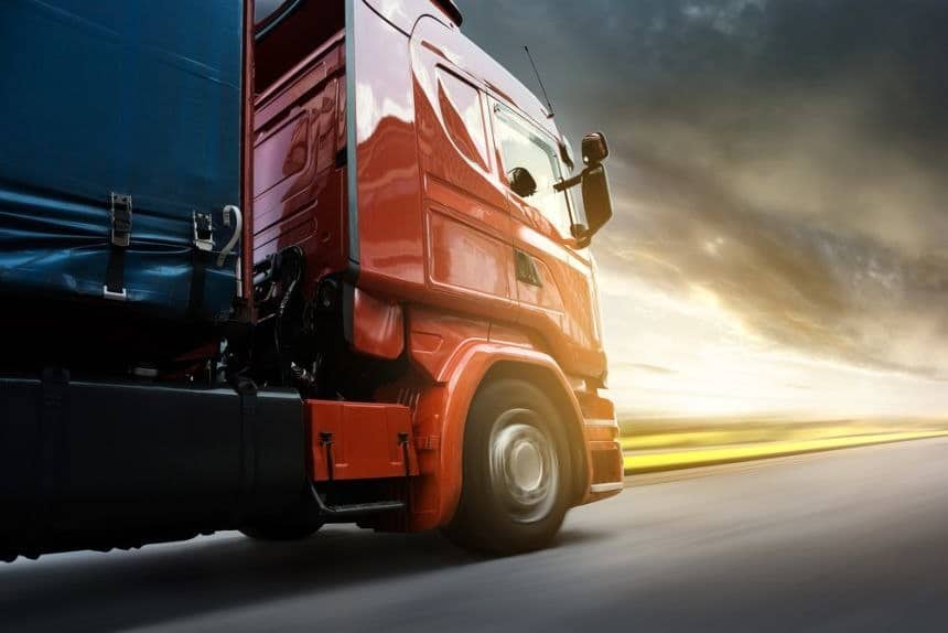 Tragedie la Craiova. Un șofer de TIR a fost strivit de camionul pe care încerca să-l repare Tragedie la Craiova. Un șofer de TIR a fost strivit de camionul pe care încerca să-l repare