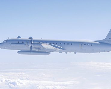 Un avion de spionaj rusesc Iliușin Il-20, interceptat de avioane poloneze de vânătoare la doar 30 de km de coastă