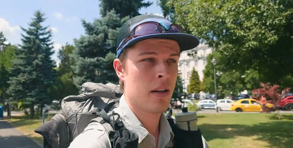 Ce a descoperit un turist german în România: „Sincer, nu mă așteptam!” Tânărul străbate Europa fără bani de transport Ce a descoperit un turist german în România: „Sincer, nu mă așteptam!” Tânărul străbate Europa fără bani de transport