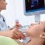 Semnele care pot indica o afecțiune a tiroidei. Medicul endocrinolog explică ce obicei zilnic poate influența funcția glandei