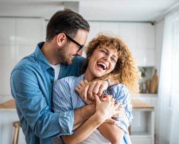 Nu trebuie să ai pătrățele ca să fii dorit. Ce preferințe au femeile, potrivit unui studiu