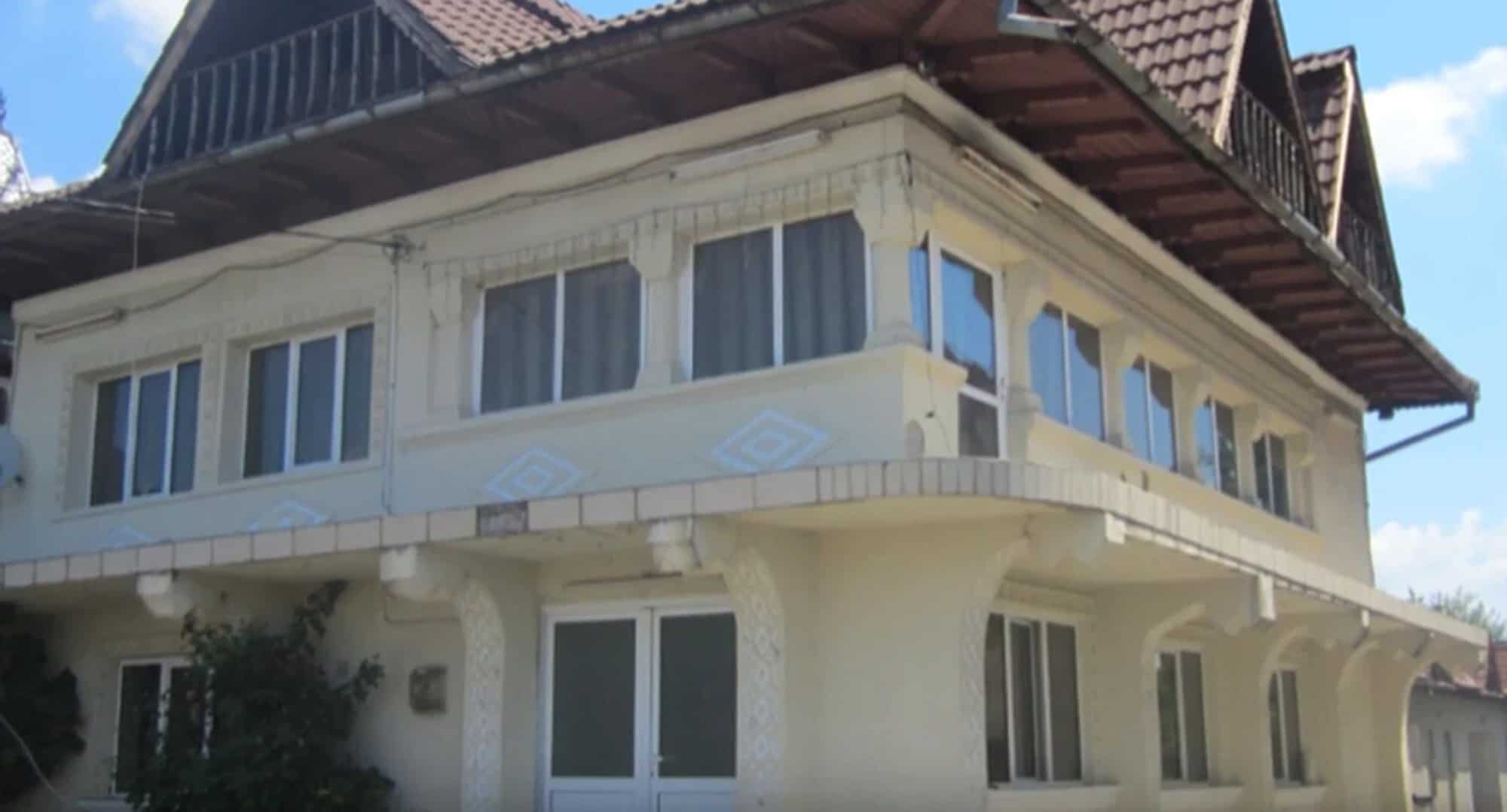 ANAF vinde o vilă cu etaj la doar 25.800 de euro. De ce nu se înghesuie nimeni să o cumpere ANAF vinde o vilă cu etaj la doar 25.800 de euro. De ce nu se înghesuie nimeni să o cumpere