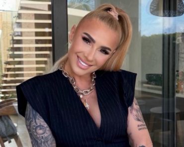 Anamaria Prodan, pe masa de operație. Problema pe care a ținut-o ascunsă: „Totul a ieșit perfect!” Anamaria Prodan, pe masa de operație. Problema pe care a ținut-o ascunsă: „Totul a ieșit perfect!”