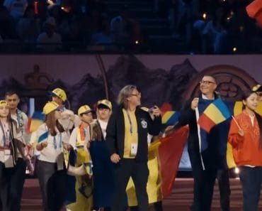 Victor Ponta a participat la deschiderea Jocurilor Nomade din Bișkek, unde în tribune a fost și Putin: „Nu am știut că va fi prezent”