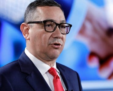 Reacția lui Ponta, după ce numele lui a apărut pe lista de pasageri a unui avion privat spre Mykonos