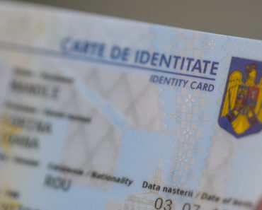 Când devine obligatorie schimbarea buletinului. Situațiile în care românii au la dispoziție cel mult 15 zile
