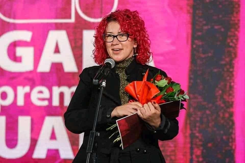 O cunoscută profesoară din Iași s-a căsătorit cu un fost student. Ce diferență de vârstă este între ei O cunoscută profesoară din Iași s-a căsătorit cu un fost student. Ce diferență de vârstă este între ei