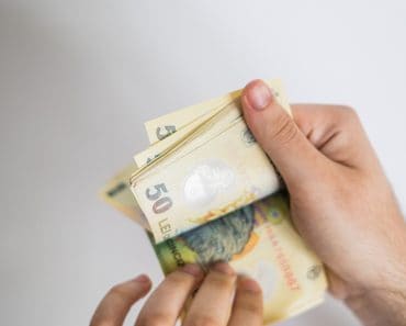 Lucruri despre care românii cred că nu își merită banii: „Un preț mai mare nu înseamnă calitate” Lucruri despre care românii cred că nu își merită banii: „Un preț mai mare nu înseamnă calitate”