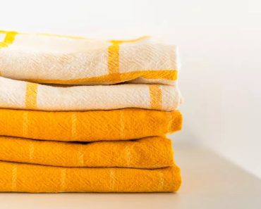 De ce prosoapele devin aspre după spălare. Greșeala pe care o fac cei mai mulți români De ce prosoapele devin aspre după spălare. Greșeala pe care o fac cei mai mulți români