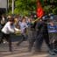Violențe în Capitală. Protestul ciobanilor, deturnat: 47 de oameni duși la Poliție, un bărbat reținut. Mai mulți jurnaliști, agresați