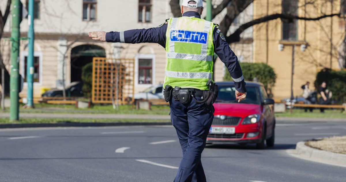 Când rămâi fără permis pentru viteză. Cele două praguri care aduc suspendarea pentru 90 sau 120 de zile