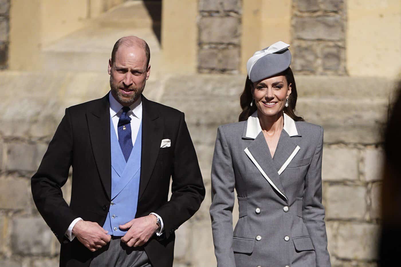 Prințul William, gest neașteptat către Kate Middleton, în public. Imaginile au împărțit internetul în două Prințul William, gest neașteptat către Kate Middleton, în public. Imaginile au împărțit internetul în două