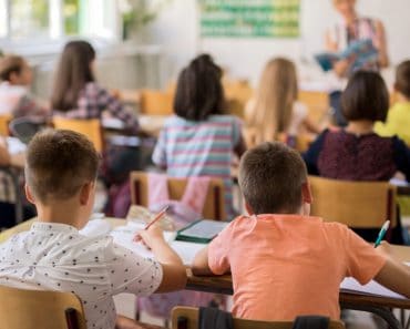 Urmează prima minivacanță din noul an școlar. Când începe și cât durează weekendul prelungit pentru elevi