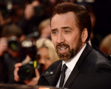 Nicolas Cage, de nerecunoscut pe covorul roșu. Cum a apărut alături de soția lui Nicolas Cage, de nerecunoscut pe covorul roșu. Cum a apărut alături de soția lui